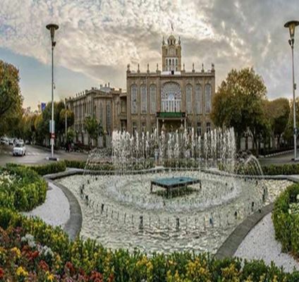 タブリーズの時計塔